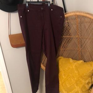 Barely worn burgundy colored jeans/jeggings
